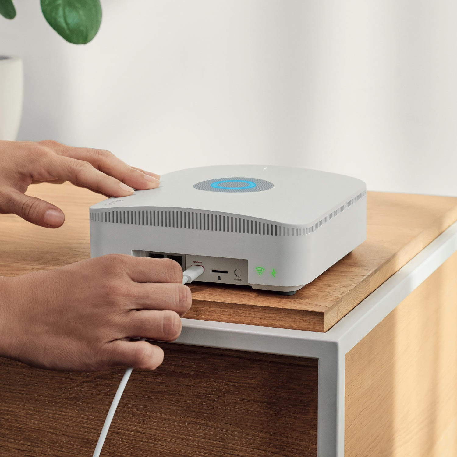 alarm pro base station med indbygget eero wi-fi 6 router